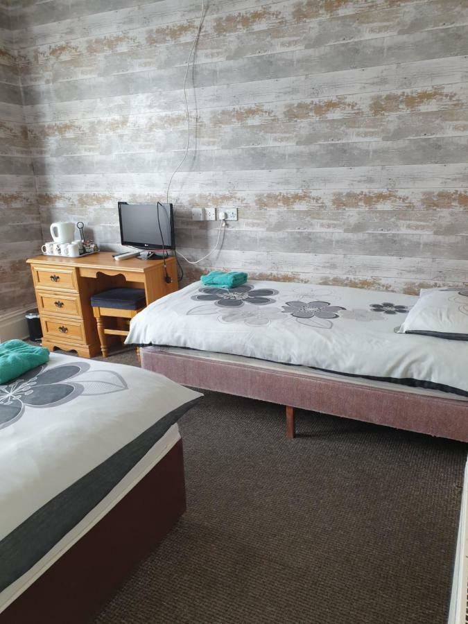 The Smugglers Rest Hotel *